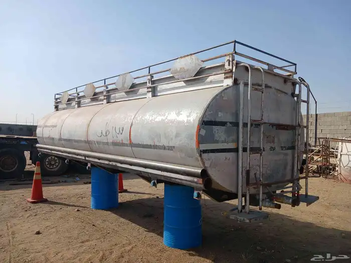 للبيع تانكي ماء الحمولة قرابة 13 طن 4