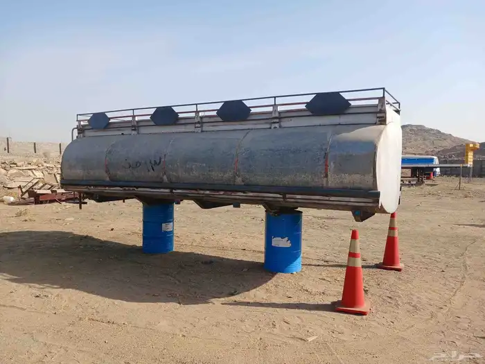 للبيع تانكي ماء الحمولة قرابة 13 طن 0