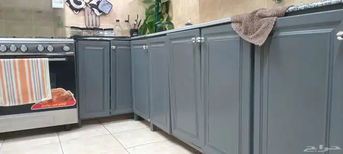 مطبخ شبه جديد لون رصاصي على سوم 4