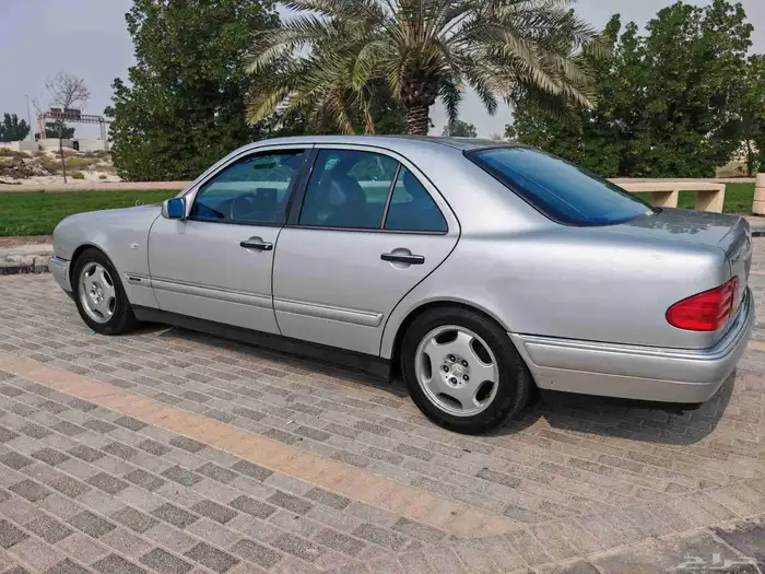 1996 مرسيدس E400 5