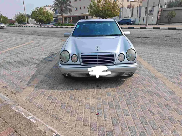 1996 مرسيدس E400 3