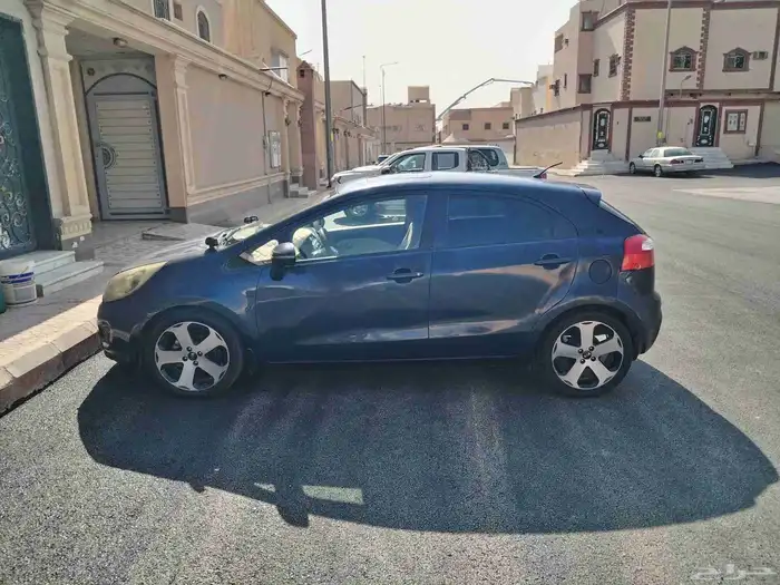 كيا ريو هاتش باك 2014 ممشى 231 السعر النهائي 22000 3
