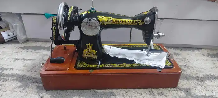 مكينة خياطة أبو الفراشة اصلية قديمة ثراثيه 6