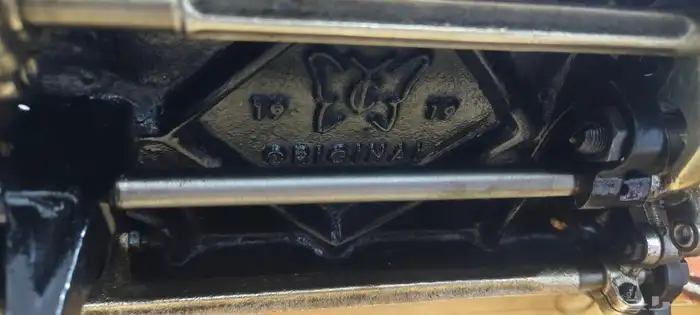 مكينة خياطة أبو الفراشة اصلية قديمة ثراثيه 2