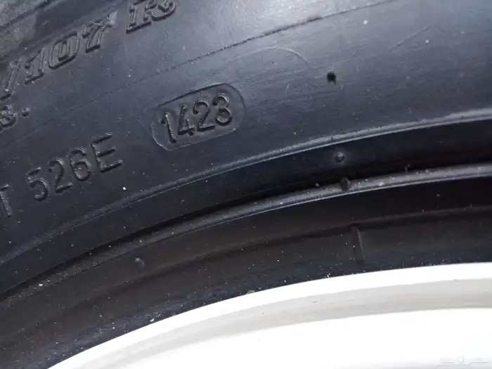 كفرات وجنوط برادو استخدم نظيف مره 2