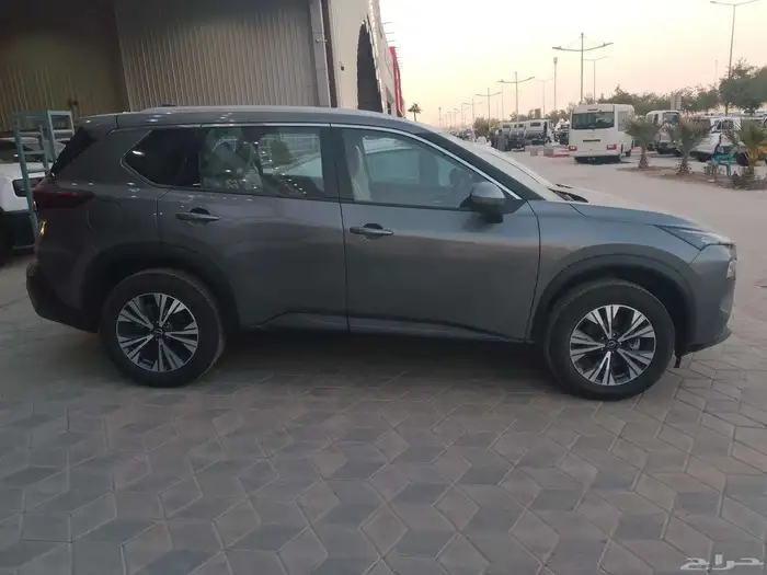 نيسان اكس تريل 2025 SV بلس كاش واقساط 3