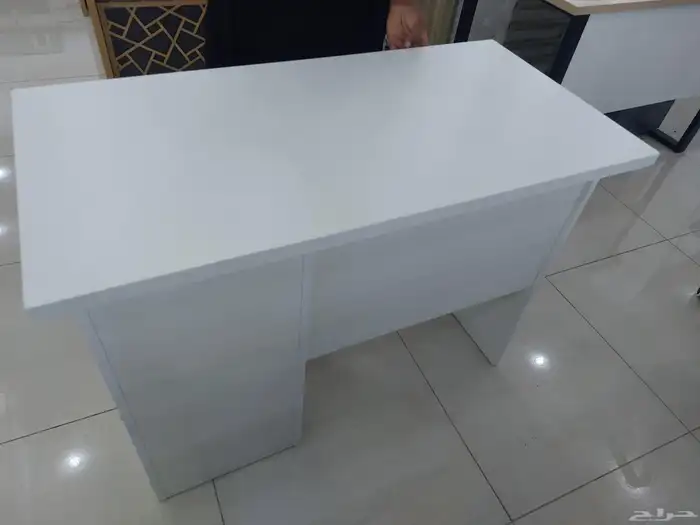 بارتيشن رباعي ثنائي و مفردلون ابيض و جملي كرسي دوار قاعده كر 24