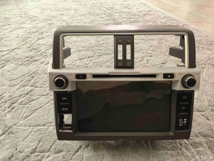 شاشة برادو 2015 0