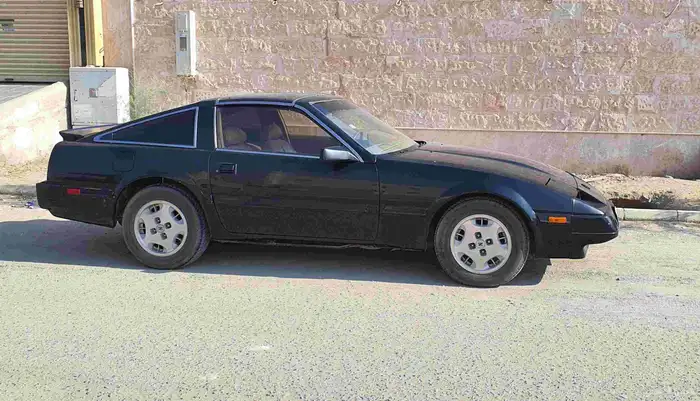 للبيع نيسان زد 300zx 1984 2
