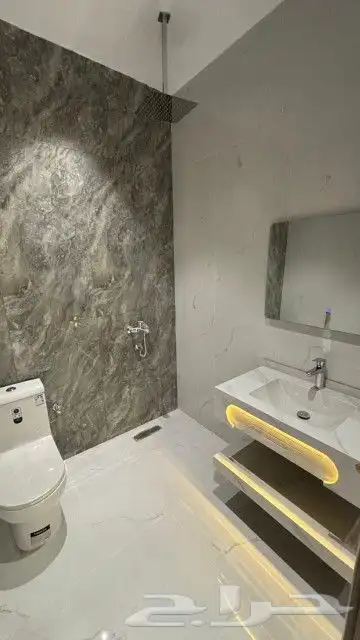 فيلا دورين وملحق للبيع في منطقة مخدومة 8