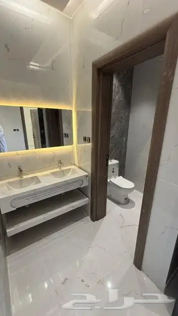 فيلا دورين وملحق للبيع في منطقة مخدومة 9