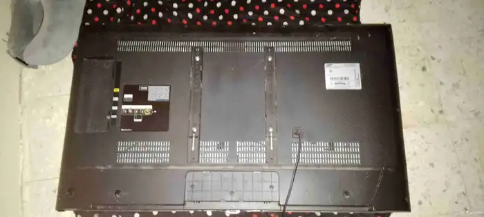 شاشة تلفاز شركة سامسونج يشتغل يوتيوب 2