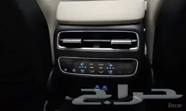 جينيسيس GV70 موديل 2025 17