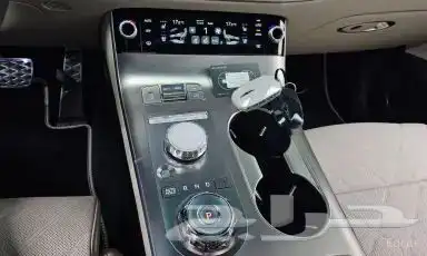 جينيسيس GV70 موديل 2025 8