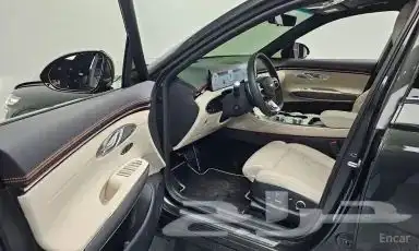 جينيسيس GV70 موديل 2025 9