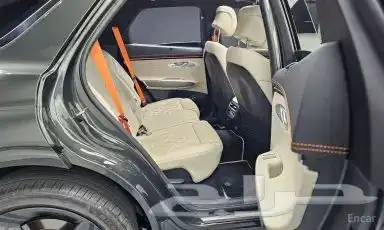 جينيسيس GV70 موديل 2025 11