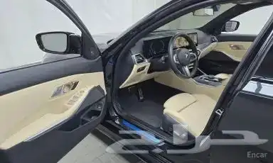 بي إم دبليو الفئة الثالثة (G20) 320i إم سبورت 9