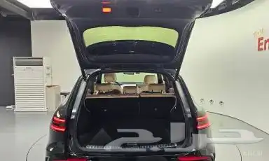 جينيسيس GV70 موديل 2025 19