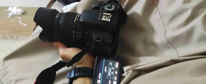 كاميرا كانون الاحترافيه 9