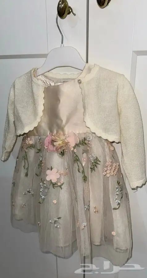 فساتين اطفال للبيع العمر من 12-6 وعمر 6-3 2