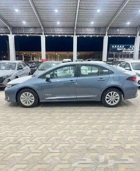 تويوتا كورولا XLI 2.0 مطور بنزين 2025 22