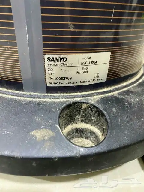 مكنسه سانيو شغال بدون لي نظيف جدا 2