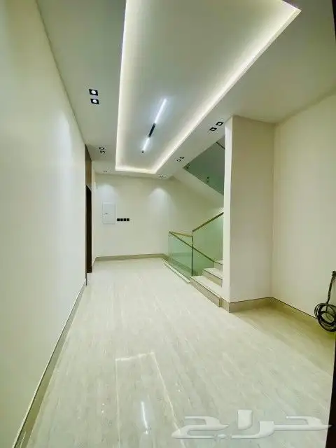 فيلا درج صاله وشقتين بحي البيان 18