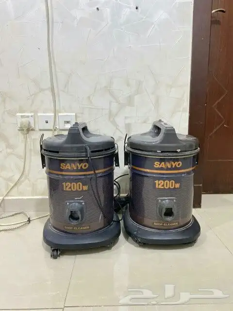 مكنسه سانيو شغال بدون لي نظيف جدا 0