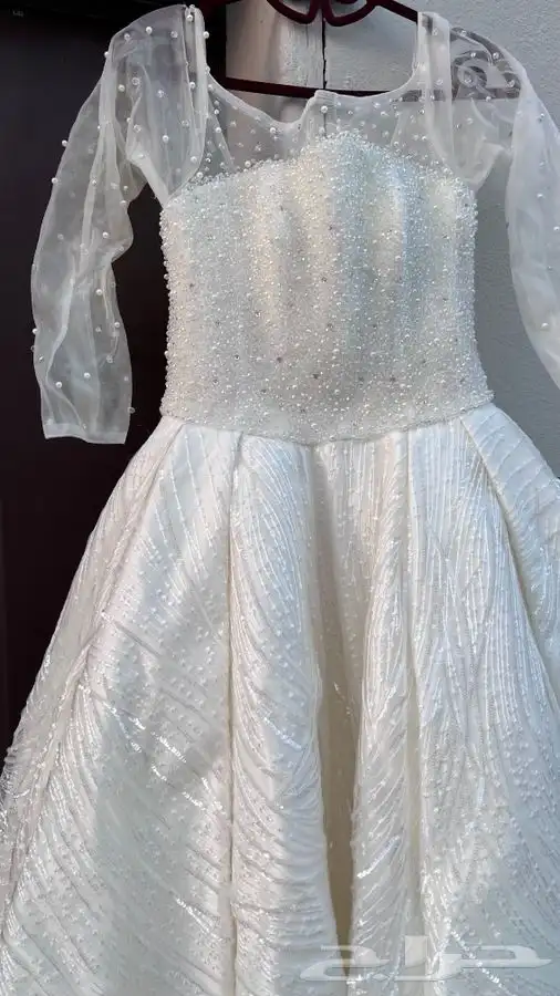 فستان للبيع انلبس مره وحده 7