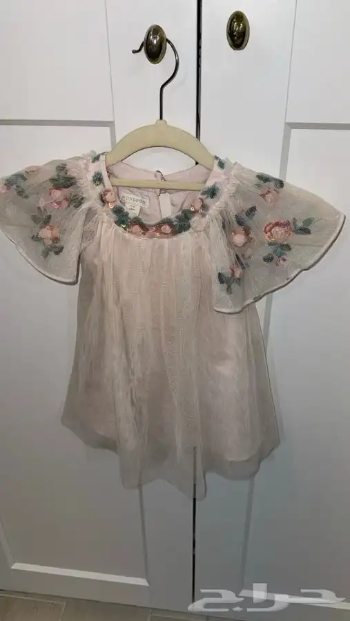 فساتين اطفال للبيع العمر من 12-6 وعمر 6-3 4