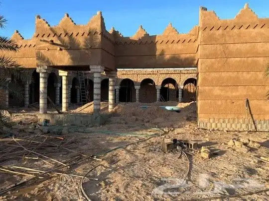 اعمال تراث بنا با الطين وتليوسات وسقف وجريد واثل 3