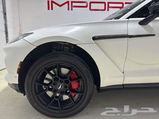 2021 Aston Martin DBX AWD 14