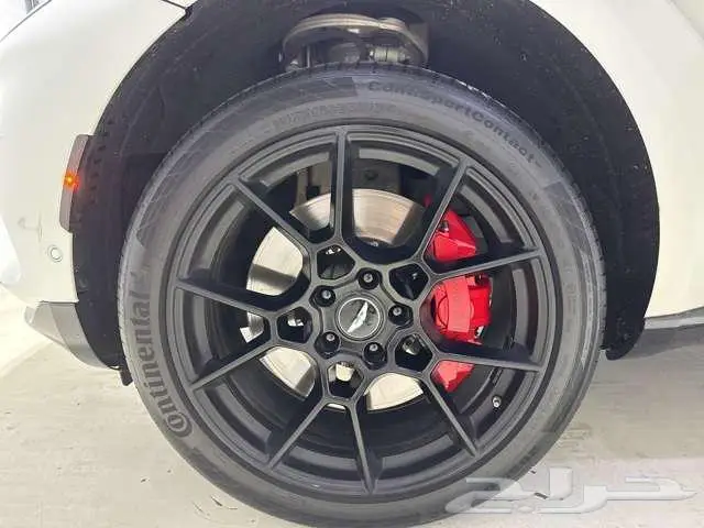 2021 Aston Martin DBX AWD 33