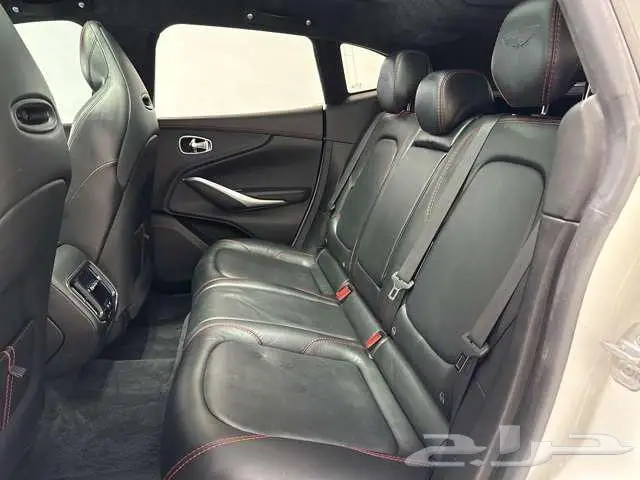 2021 Aston Martin DBX AWD 43