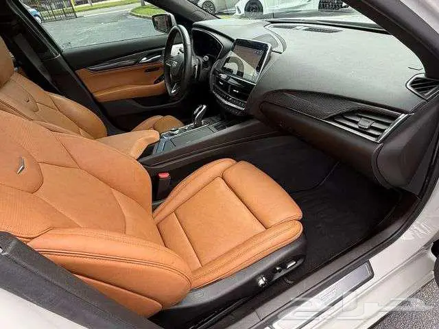 2023 Cadillac CT5 CT5-V PLATINUM PREMIUM 37