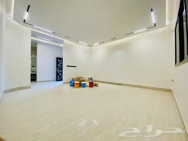 فيلا درج صاله وشقتين بحي البيان 7