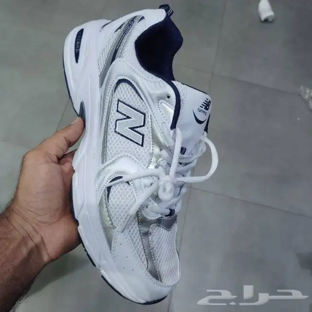 شوزات هرمز نايك نيوبلانس اديداس اسيكس ماستر 17