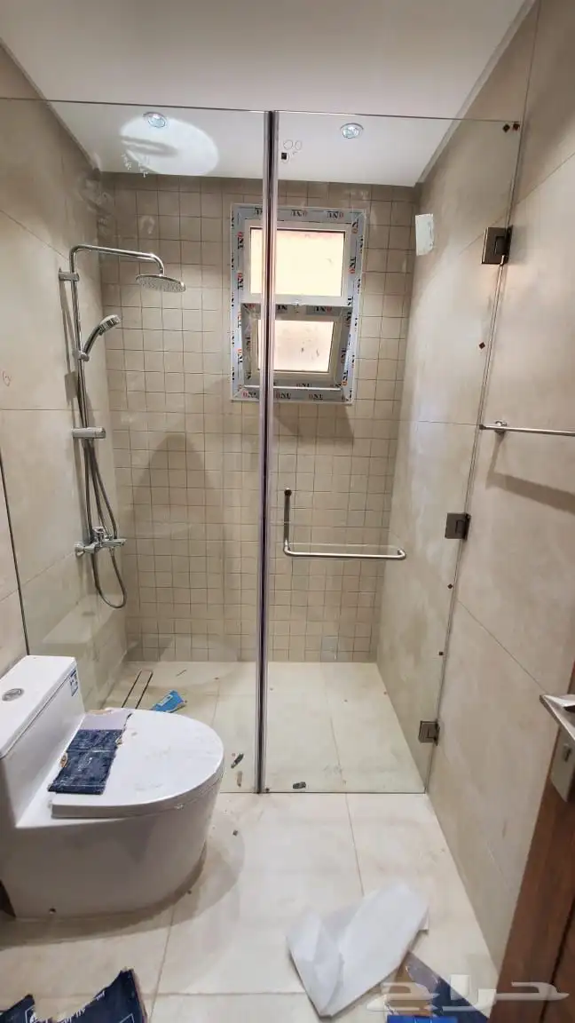 دربزين زجاج 12ملي زجاج سكريت شبابيك المنيوم 9