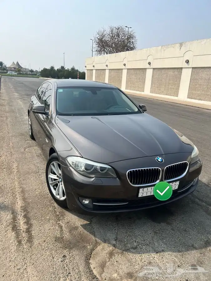 بي ام BMW 520i ممشى قليل نظيفة جد ا 0