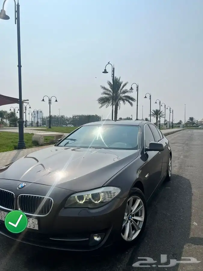 بي ام BMW 520i ممشى قليل نظيفة جد ا 3