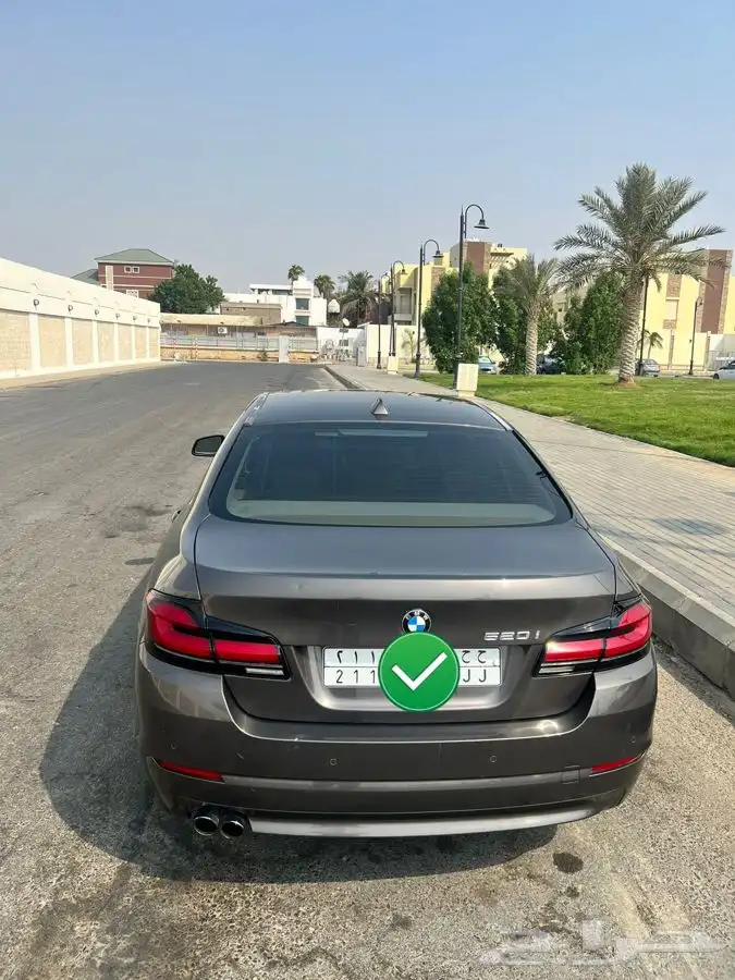 بي ام BMW 520i ممشى قليل نظيفة جد ا 1