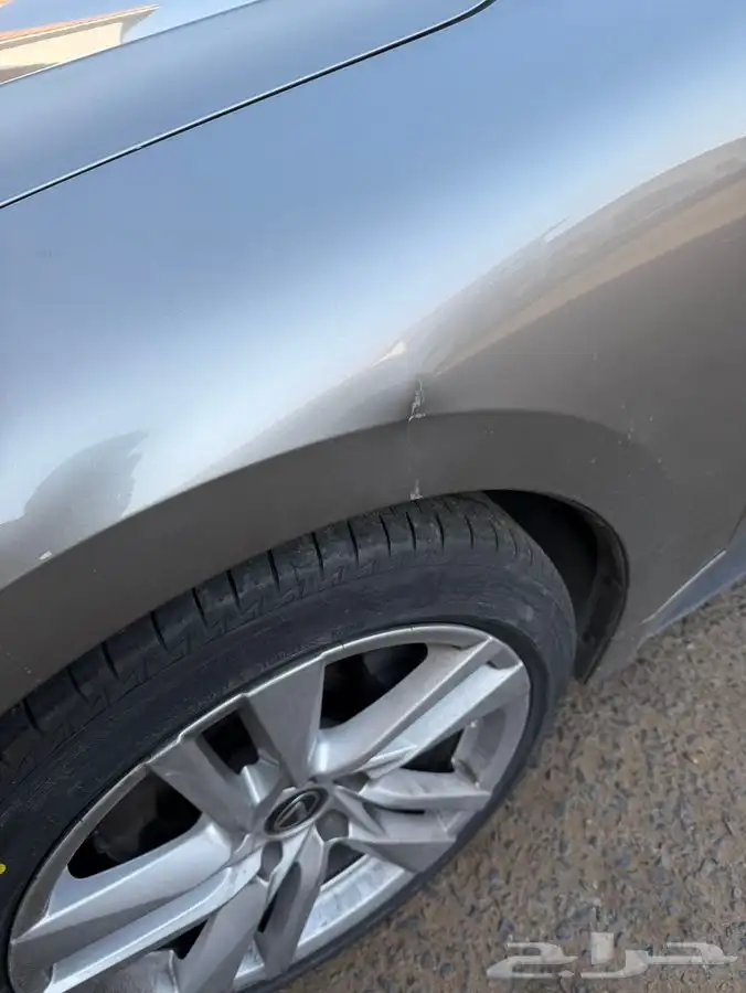 لكزس is300 2023 1