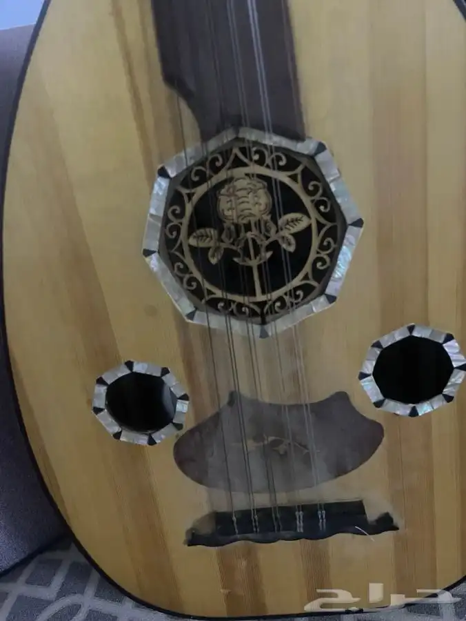 عود موسيقي للبيع 0