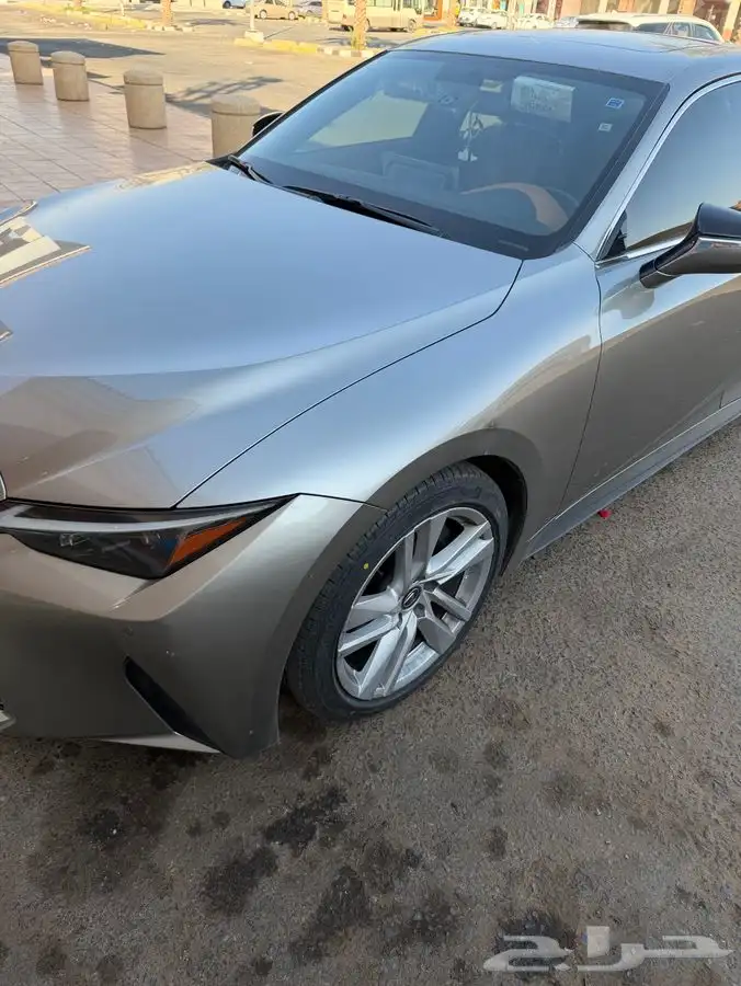 لكزس is300 2023 0