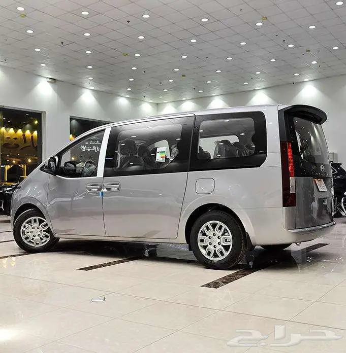 هيونداى ستاريا 2026 _( ركاب 9 و 11 بنزين وديزل _ بضاعه ) 3