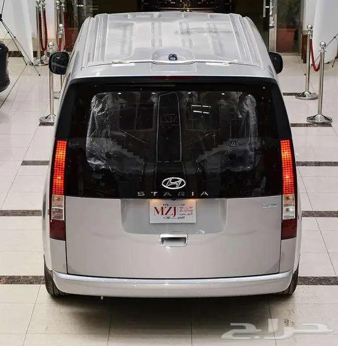 هيونداى ستاريا 2026 _( ركاب 9 و 11 بنزين وديزل _ بضاعه ) 12