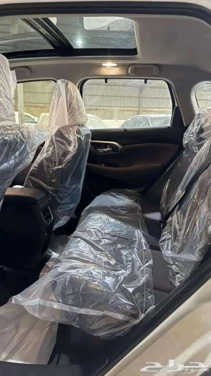 تويوتا اوربان كروزر GLX فل كامل 2026 ابيض وفضي 8