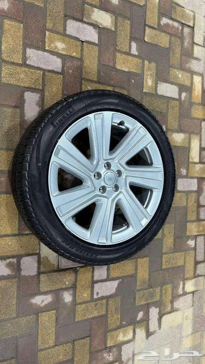 جنوط رنج روفر 2022 جديد مقاس 285 45R22 1