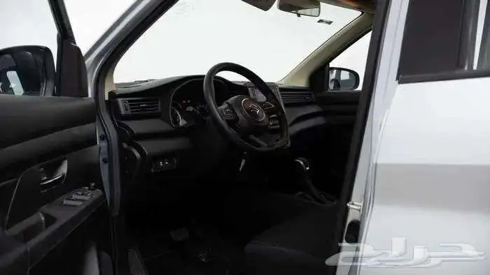 سوزوكى ارتيجا ستاندر 1.5 2025 كاش واقساط 5