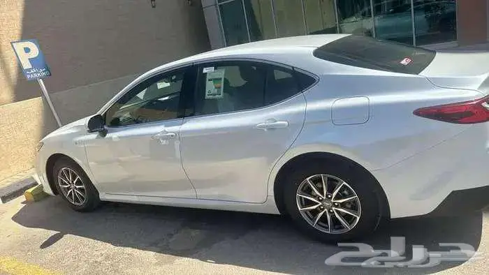 تويوتا كامري E هايبرد 2025 0